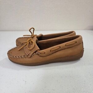 Minnetonka Womens Kilty Hardsole Leather Moccasin Loafers Tan Brown 390 Size 7.5